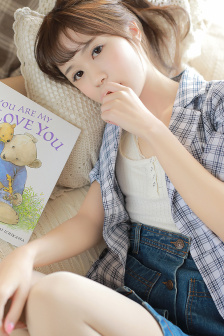 黑色包臀裙秘书啪啪久久网站